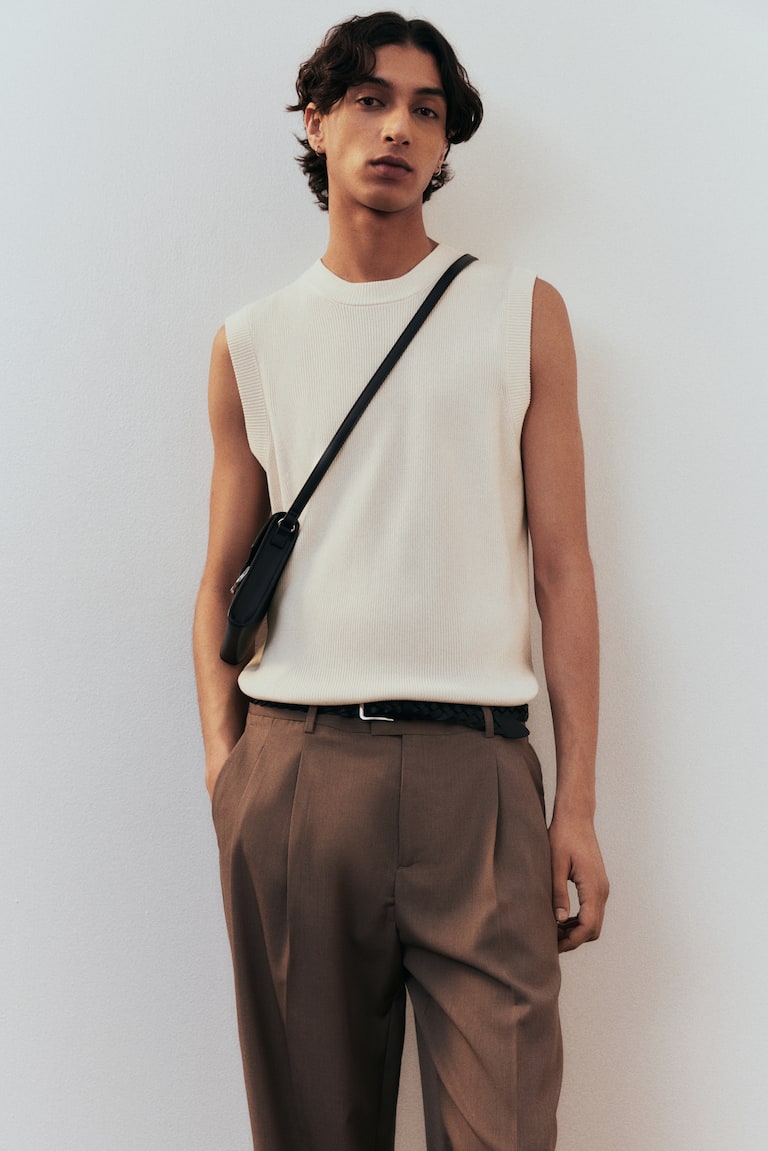 Regular-Fit Ribbed Sweater Vest image 1