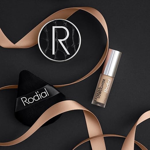Rodial Banana Makeup Kit - Rodial Deluxe Makeup Gift Set with Banana Lowlighter 0.05 fl oz, Glass Powder 0.2 oz & Powder Puff - Complexion Brightening, Illuminating & Flawless Finish Set image 4