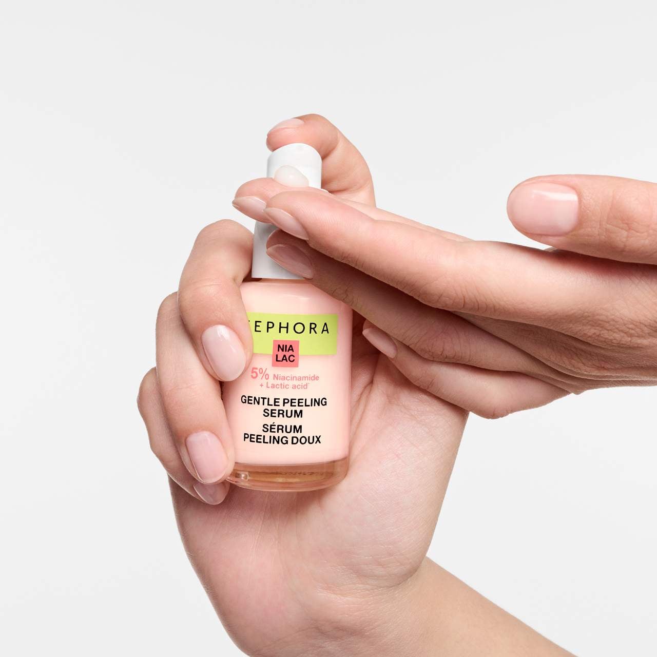 SEPHORA COLLECTION  Gentle Exfoliating Peeling Serum with Niacinamide +  Lactic Acid image 4