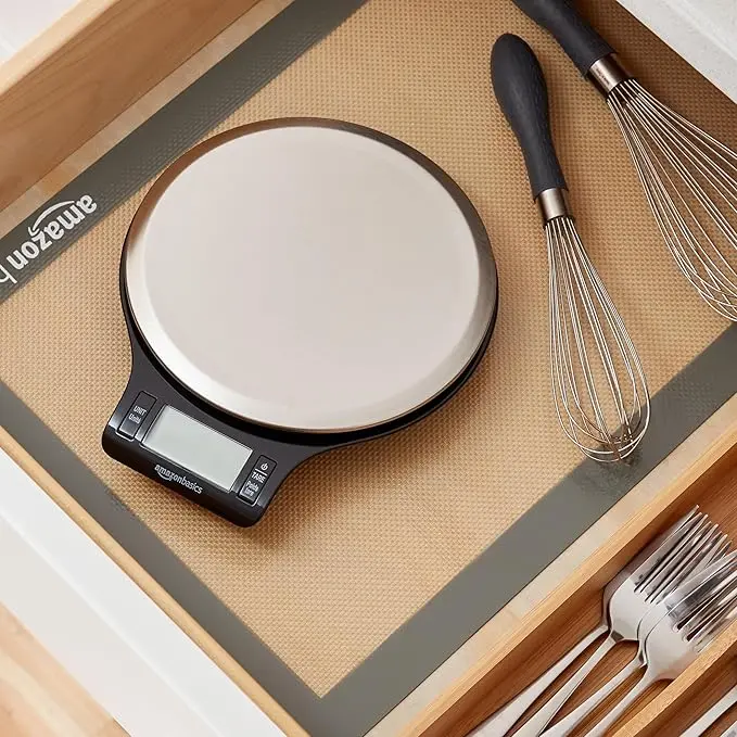 Amazon Basics Digital Kitchen Scale with LCD Display, Batteries Included, Weighs up to 11 pounds, Black and Stainless Steel image 3